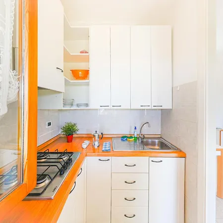 Apartment Mit Veranda, *