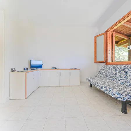 Mit Veranda, Apartment